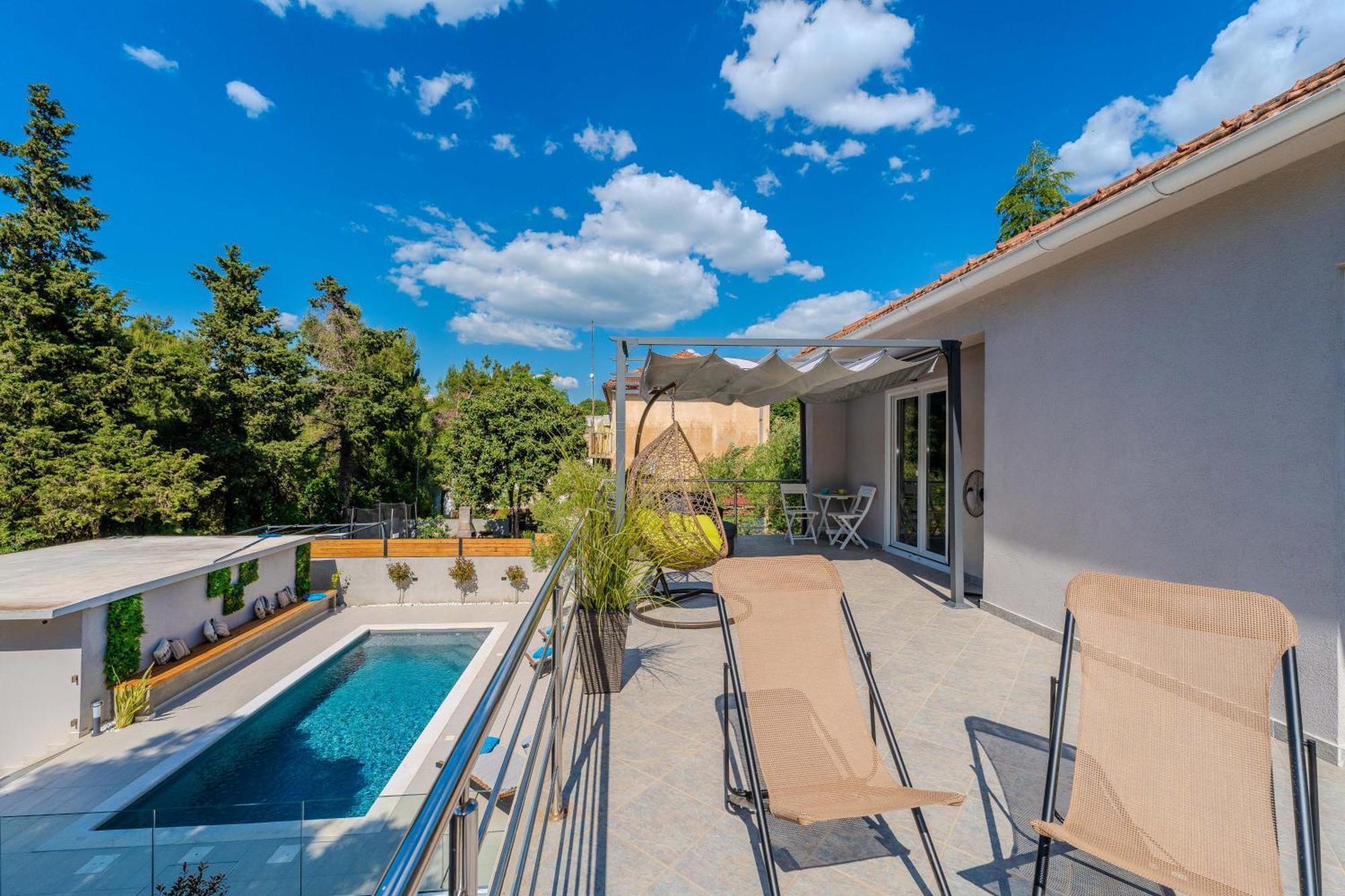 Villa B&D Zadar For The Complete Pleasure Of Vacation !Heated! Private Pool! Green Oasis In The Center Of Zadar, 100M From The Sea Extérieur photo