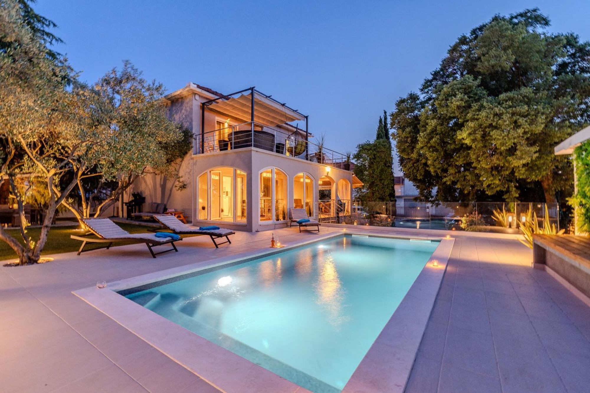 Villa B&D Zadar For The Complete Pleasure Of Vacation !Heated! Private Pool! Green Oasis In The Center Of Zadar, 100M From The Sea Extérieur photo