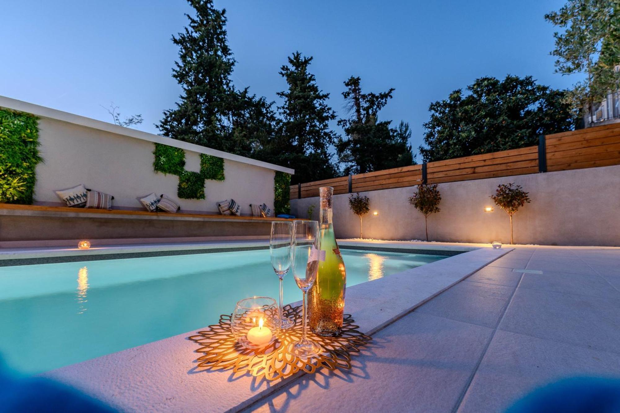 Villa B&D Zadar For The Complete Pleasure Of Vacation !Heated! Private Pool! Green Oasis In The Center Of Zadar, 100M From The Sea Extérieur photo